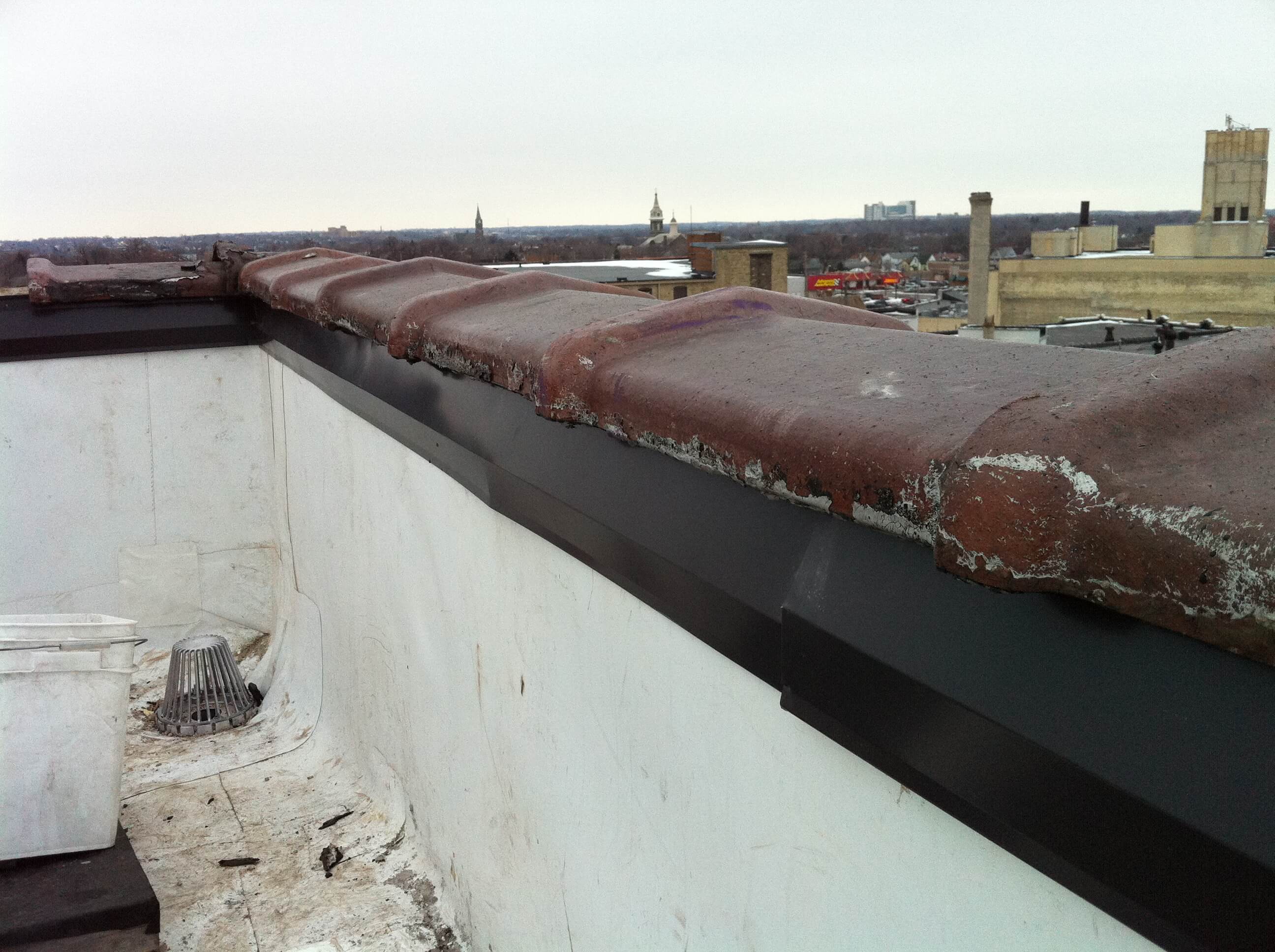 Flat roof with modified bitumen in Milwaukee
