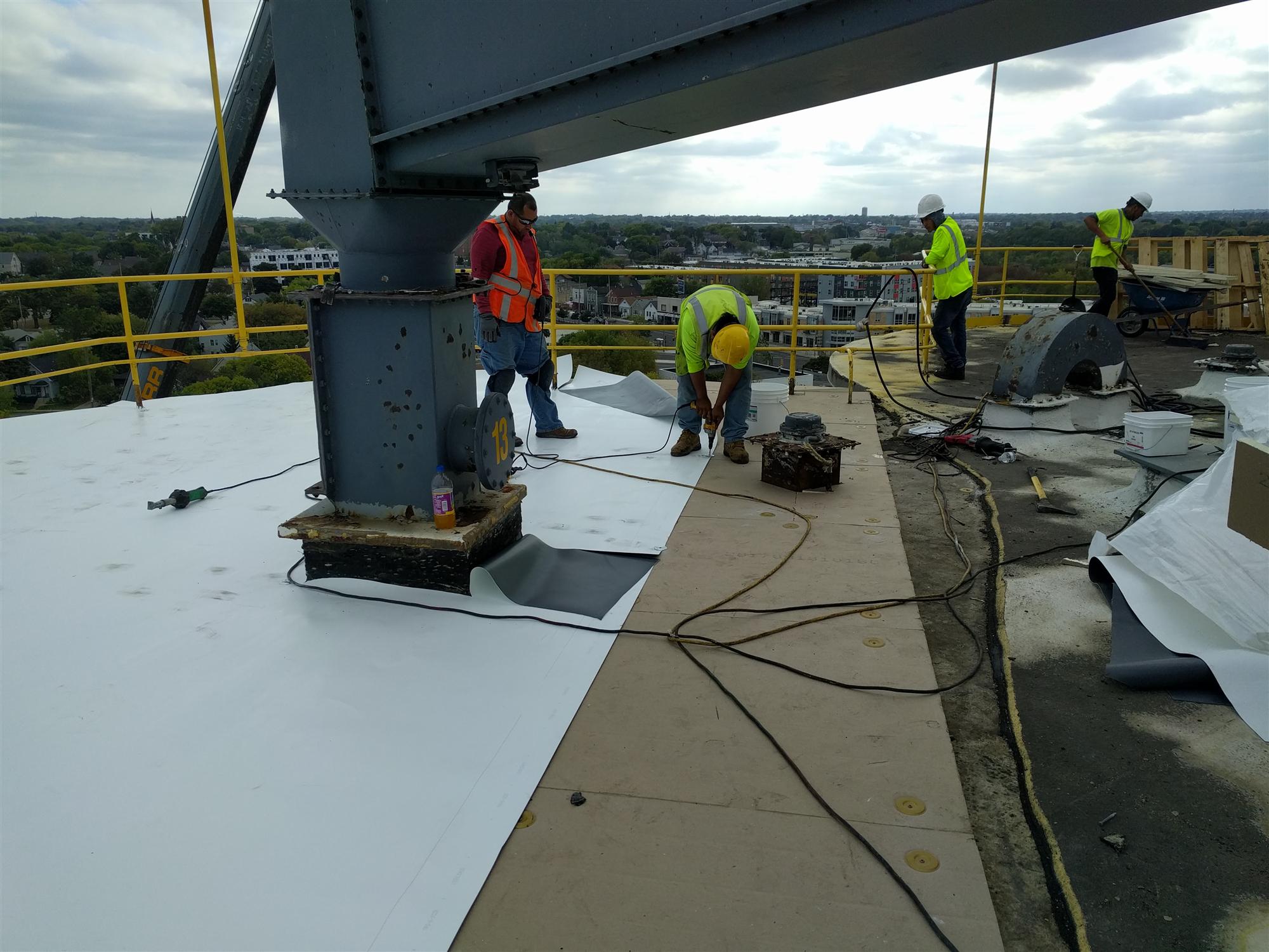 Thermoplastic roof installers in Milwaukee