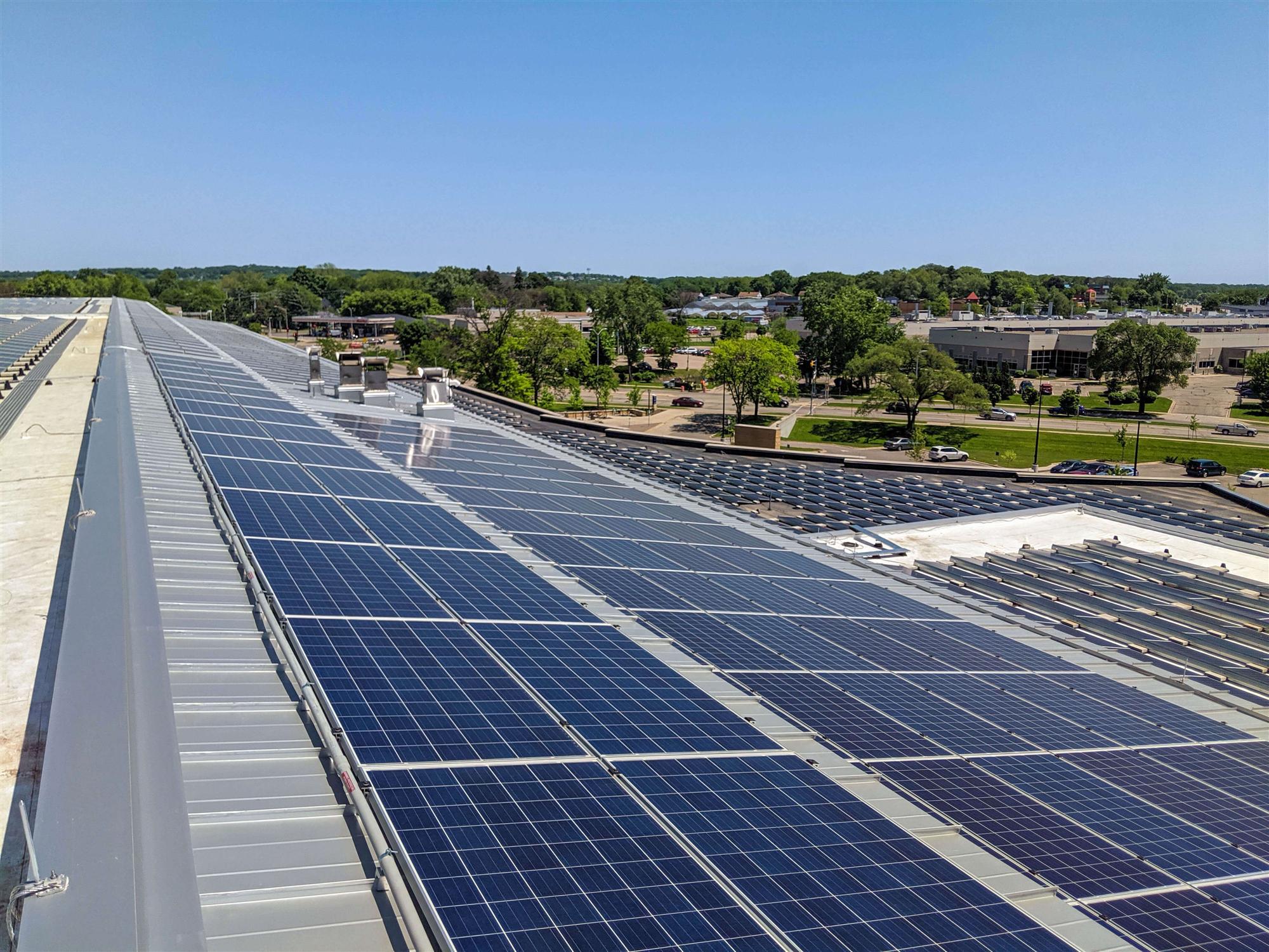 solar roofing contractors