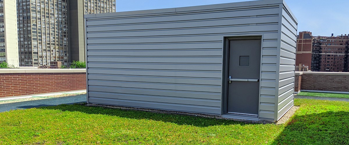 Green roofing installation on Chicago pnethouse